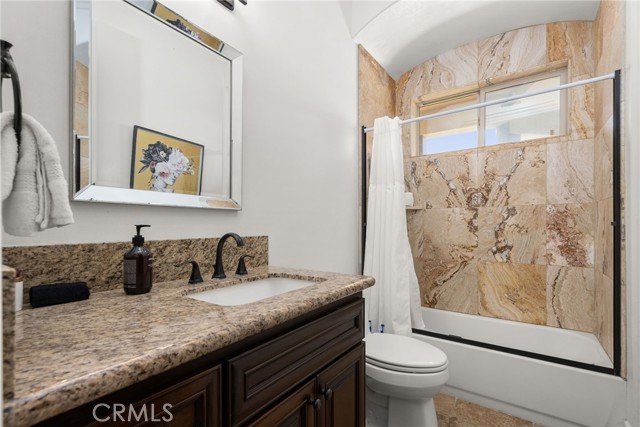 Detail Gallery Image 32 of 66 For 39625 Calle Cabernet, Temecula,  CA 92591 - 8 Beds | 6/3 Baths