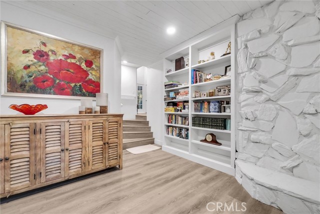 Image 17 of 49 For 2120 Fairview