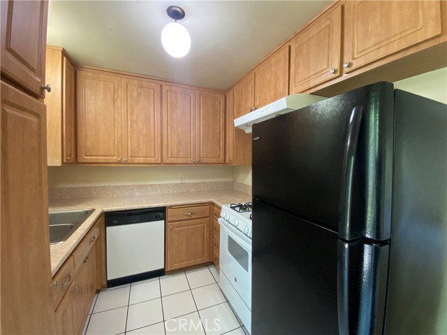 Detail Gallery Image 4 of 14 For 815 Magnolia Ave #5,  Pasadena,  CA 91106 - 3 Beds | 2 Baths