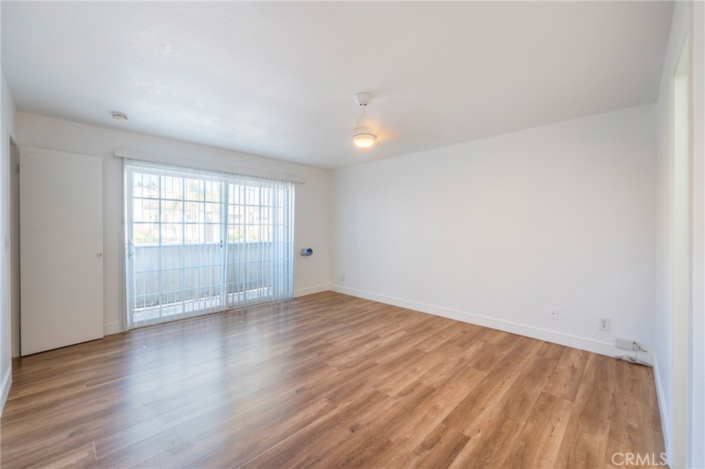 MLS #OC25273090 image #17