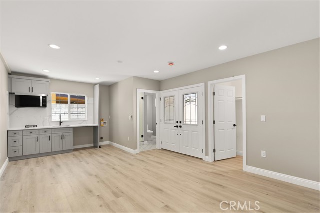 1401 Highland Street, Santa Ana CA: https://media.crmls.org/medias/ac5008b6-d7ba-4f69-812d-305e1b056f1a.jpg