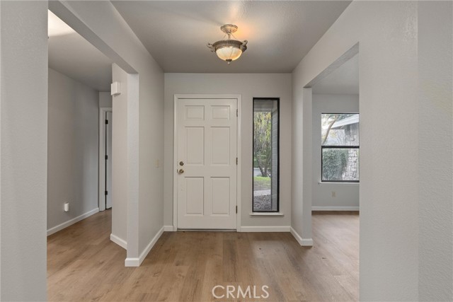 Detail Gallery Image 6 of 30 For 1036 Gateway Ln, Chico,  CA 95926 - 3 Beds | 2/1 Baths