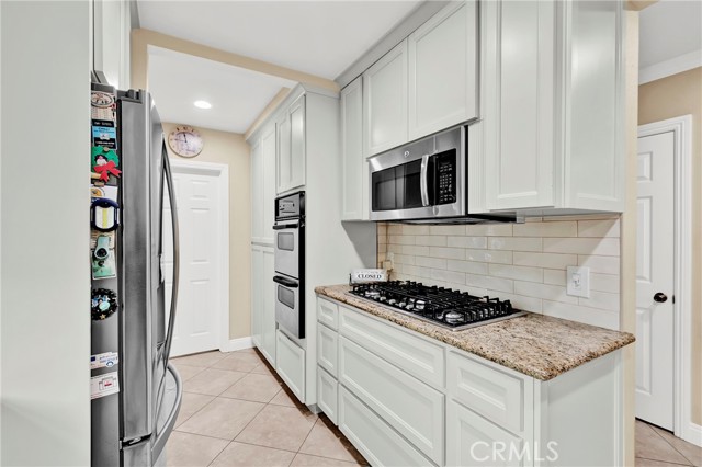 Detail Gallery Image 11 of 43 For 2501 Deodar St, Santa Ana,  CA 92705 - 3 Beds | 2 Baths