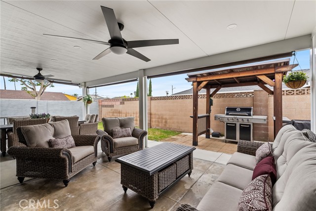 10041 Margo Lane, Westminster CA: https://media.crmls.org/medias/ac53823b-2368-4fbd-8992-9a805c1cc1de.jpg