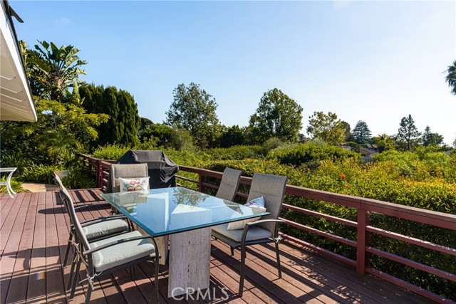 2815 Blue Water Drive, Corona del Mar CA: https://media.crmls.org/medias/ac541d1c-19cf-4757-b134-a439ddac51c9.jpg