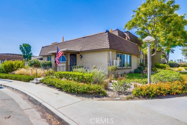 8661 Windsor Circle, La Palma CA: https://media.crmls.org/medias/ac545b38-2416-48b4-9503-2f5000da0584.jpg