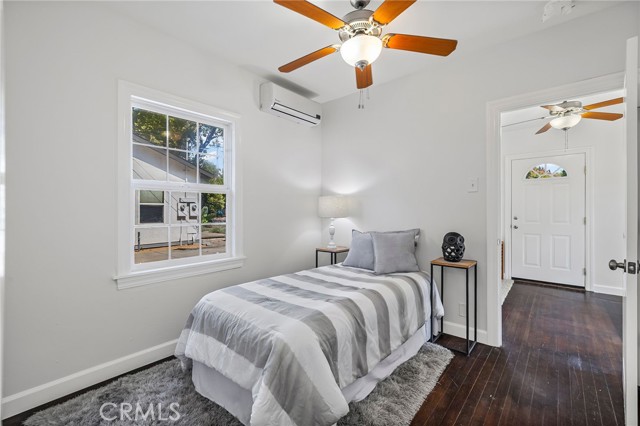 438 W 6th Avenue, Chico CA: https://media.crmls.org/medias/ac546946-e411-4d75-9b65-5dc862b35dec.jpg