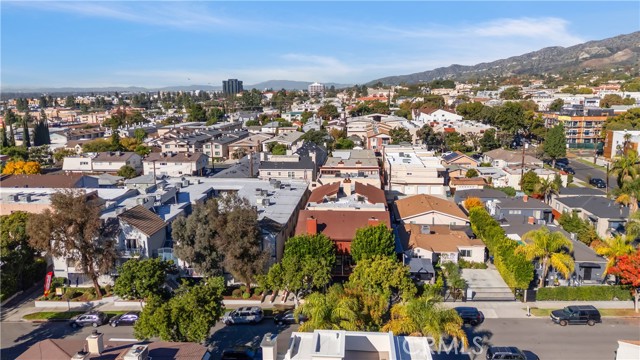 Detail Gallery Image 18 of 19 For 527 B E Elmwood, Burbank,  CA 91501 - 2 Beds | 3 Baths
