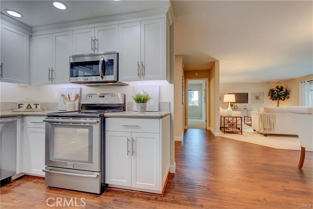 2405 Via Mariposa W, Laguna Woods CA: https://media.crmls.org/medias/ac55c083-534a-4d09-bf3e-e45aaf9fc57b.jpg