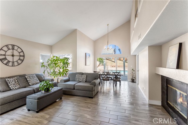 Detail Gallery Image 5 of 42 For 24550 Camino Meridiana, Murrieta,  CA 92562 - 4 Beds | 2/1 Baths