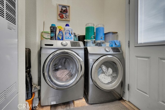 111 Madrid, Tustin CA: https://media.crmls.org/medias/ac5613b3-3afc-4ed2-a321-3f204e8319e0.jpg