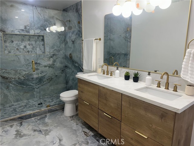 8043 Hillandale Drive, San Diego CA: https://media.crmls.org/medias/ac56606b-07a8-4f4b-92b0-88d42ea1e1c7.jpg