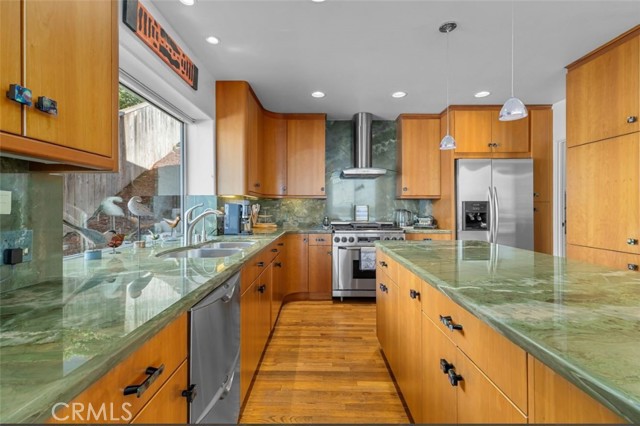 425 Via El Chico, Redondo Beach, California 90277, 3 Bedrooms Bedrooms, ,3 BathroomsBathrooms,Residential,For Sale,Via El Chico,SB25147877