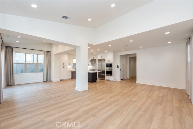 Detail Gallery Image 8 of 29 For 150 Somera, Irvine,  CA 92602 - 4 Beds | 3 Baths