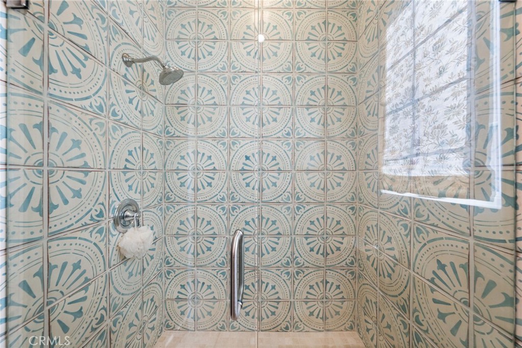 https://media.crmls.org/medias/ac570098-244a-4552-a444-ab3e8dde132b.jpg?preset=X-Large