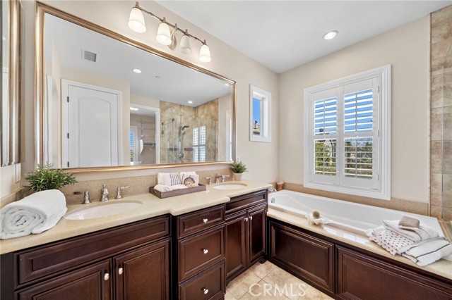 Detail Gallery Image 35 of 64 For 17272 Tidalridge Ln, Huntington Beach,  CA 92649 - 4 Beds | 2/1 Baths