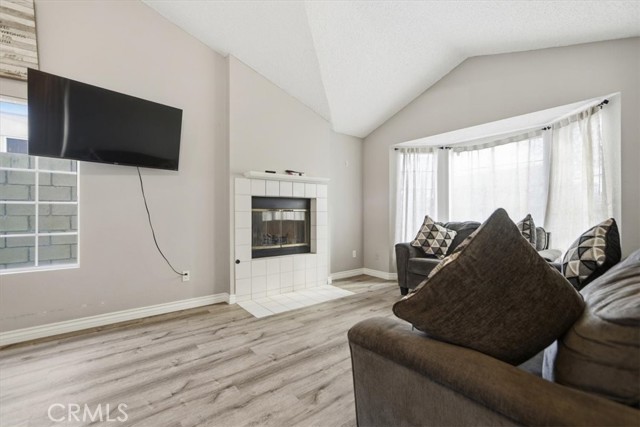 Detail Gallery Image 12 of 39 For 1809 E Avenue R6, Palmdale,  CA 93550 - 3 Beds | 2 Baths