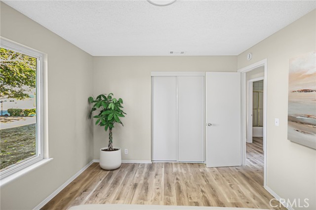 Detail Gallery Image 12 of 24 For 16395 Allthorn, Hesperia,  CA 92345 - 4 Beds | 2 Baths