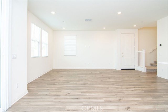 Detail Gallery Image 5 of 18 For 1592 Redwoods Dr, Upland,  CA 91784 - 3 Beds | 2/1 Baths