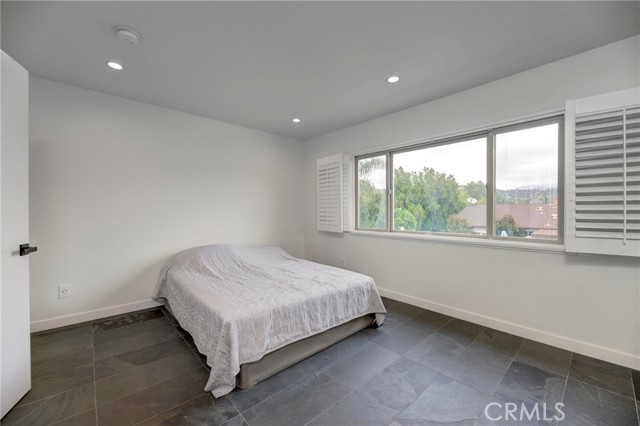 Detail Gallery Image 34 of 75 For 21905 Stanwell St, Chatsworth,  CA 91311 - 5 Beds | 3/2 Baths