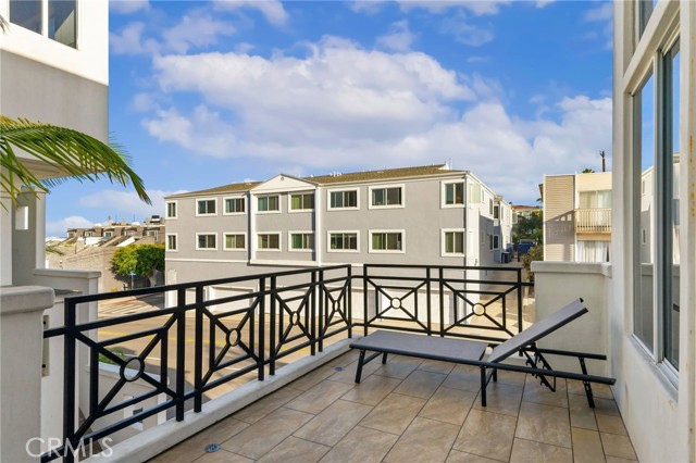 716 Manhattan Beach Boulevard, Manhattan Beach, California 90266, 3 Bedrooms Bedrooms, 0 ,3 BathroomsBathrooms,Residential,For Sale,Manhattan Beach,0,PF26179863 716 Manhattan Beach Boulevard, Manhattan Beach, California 90266, 3 Bedrooms Bedrooms, 0 ,3 BathroomsBathrooms,Residential,For Sale,Manhattan Beach,0,PF26179863