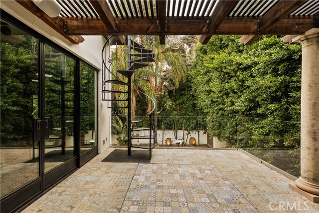 Detail Gallery Image 30 of 44 For 4909 Woodley Ave, Encino,  CA 91436 - 5 Beds | 4 Baths