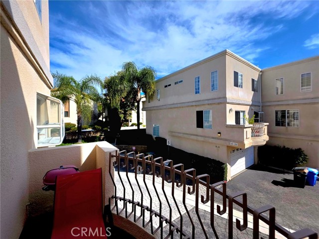 Detail Gallery Image 11 of 23 For 5340 Las Virgenes Rd #1,  Calabasas,  CA 91302 - 3 Beds | 3 Baths