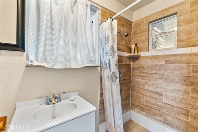 Detail Gallery Image 19 of 28 For 1841 S 6th St, Alhambra,  CA 91803 - 6 Beds | 4 Baths