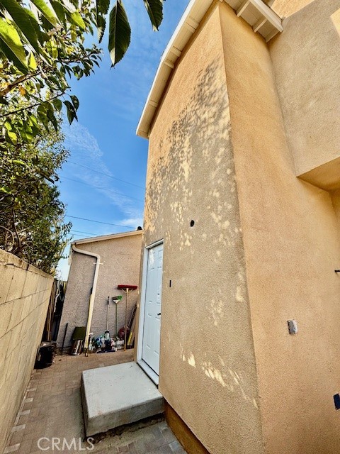 Detail Gallery Image 3 of 10 For 21323 Conradi, Torrance,  CA 90502 - 2 Beds | 2 Baths