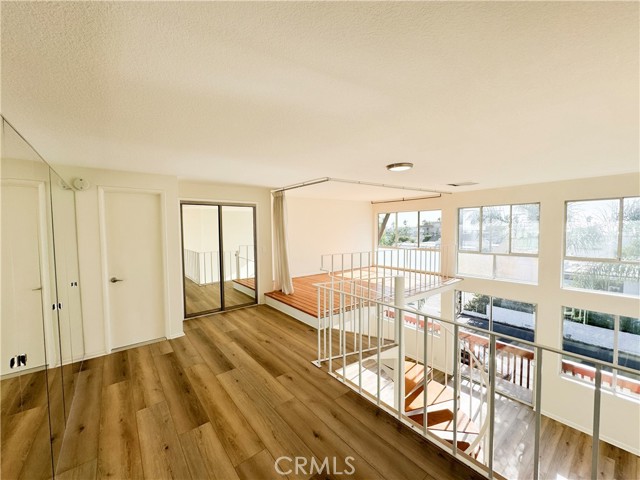100 S Venice Boulevard, Venice CA: https://media.crmls.org/medias/ac5d34bb-6b74-4bf7-971c-947332e7a0af.jpg