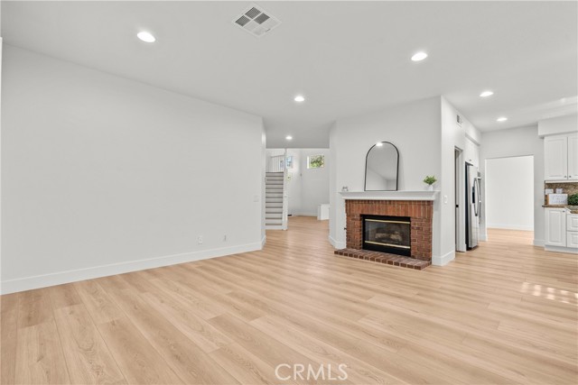 Detail Gallery Image 12 of 75 For 27605 Harwick, Valencia,  CA 91354 - 4 Beds | 4 Baths