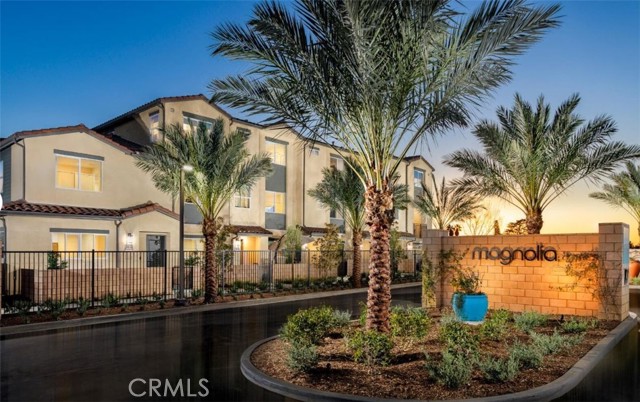 Front Image Thumbnail for CROC25268411