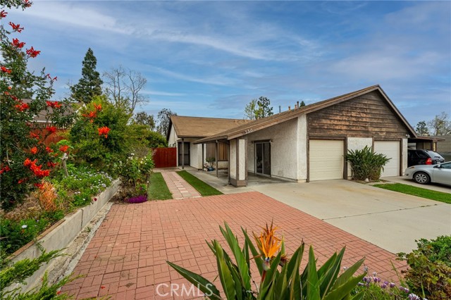 Detail Gallery Image 1 of 20 For 730 Hacienda Dr, Camarillo,  CA 93012 - 3 Beds | 2 Baths