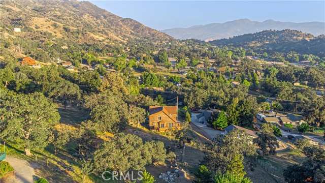 Detail Gallery Image 11 of 63 For 24401 Serra Pl, Tehachapi,  CA 93561 - 4 Beds | 3/1 Baths