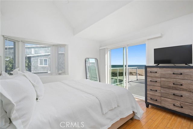 16685 S Pacific Avenue, Sunset Beach CA: https://media.crmls.org/medias/ac60f0b1-63fd-4ec7-af5f-e1dbc0b4a2aa.jpg