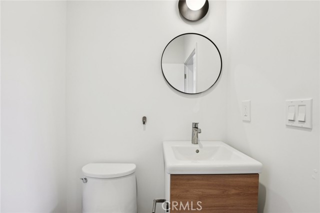 6950 Beckett Street, Tujunga CA: https://media.crmls.org/medias/ac613ab1-7e80-43bb-b457-462d51cdf0ca.jpg