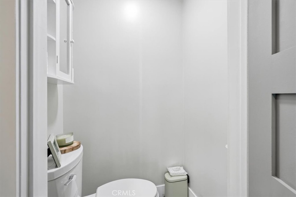 https://media.crmls.org/medias/ac614b3c-b262-480b-a8fc-3a6c866b2976.jpg?preset=X-Large