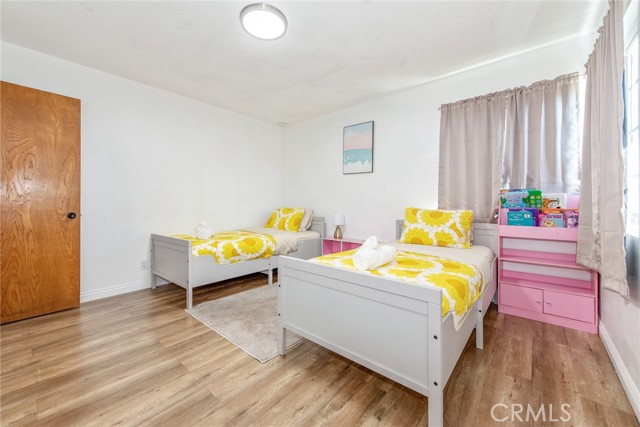 Image 15 of 31 For 1345 Jellick