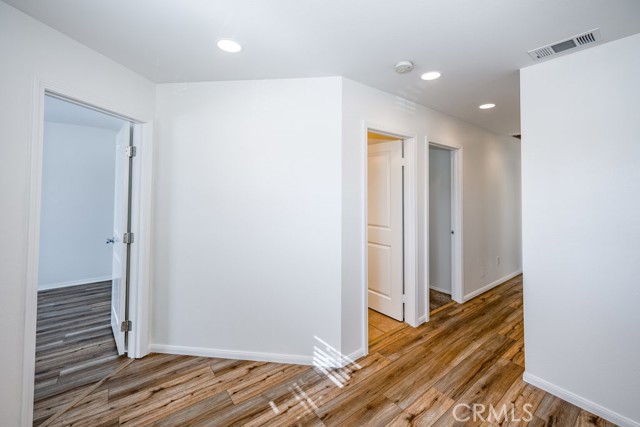 Detail Gallery Image 26 of 34 For 23321 Beachcomber Ln, Valencia,  CA 91355 - 4 Beds | 2/1 Baths