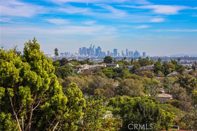 Detail Gallery Image 4 of 72 For 2818 Forrester Dr, Los Angeles,  CA 90064 - 5 Beds | 5 Baths