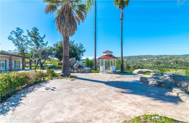 32375 Sage Road, Hemet CA: https://media.crmls.org/medias/ac632a41-e43b-4be3-9718-7c88e6d8cfd9.jpg