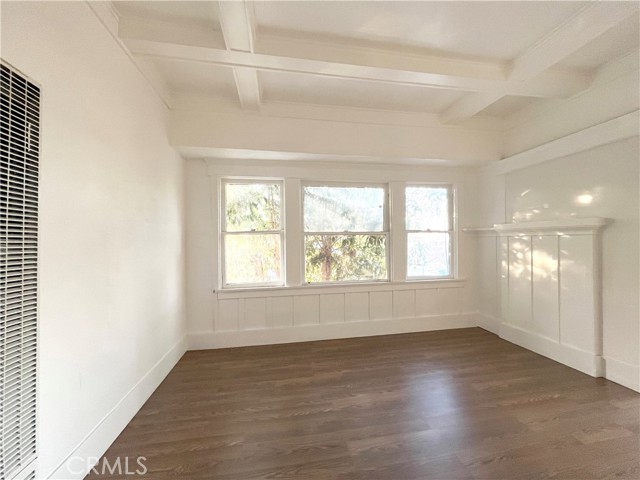 458 W Vernon Avenue, Los Angeles CA: https://media.crmls.org/medias/ac642032-9633-48d7-aada-a29fb254692b.jpg