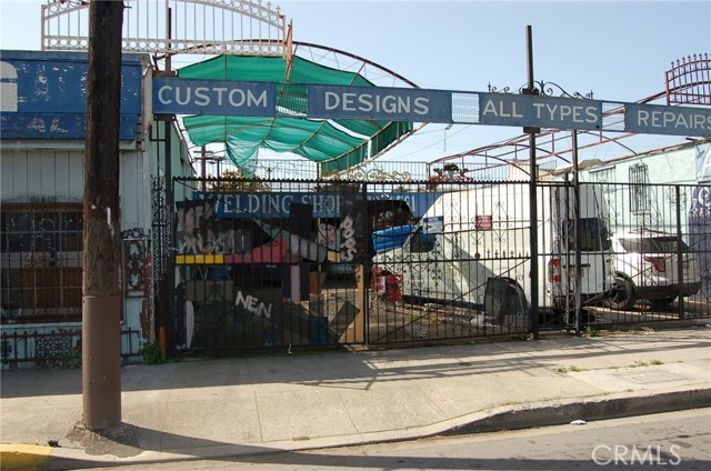 Image 5 of 7 For 1442 Slauson Avenue