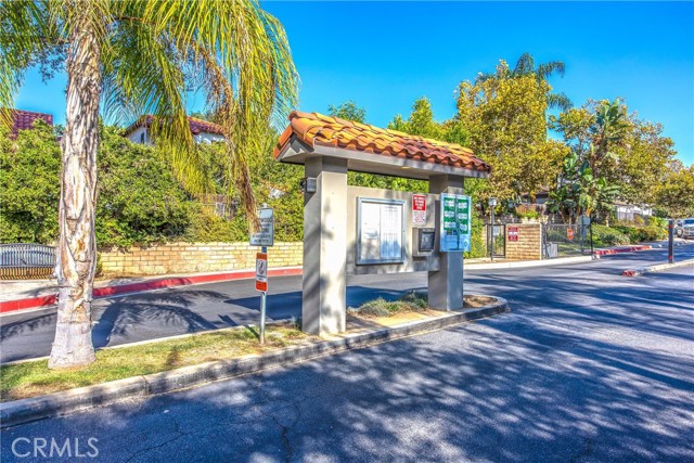 242 E Fern Ave, Redlands CA: https://media.crmls.org/medias/ac65764d-bdb1-44d8-b9ec-928250de2e6e.jpg