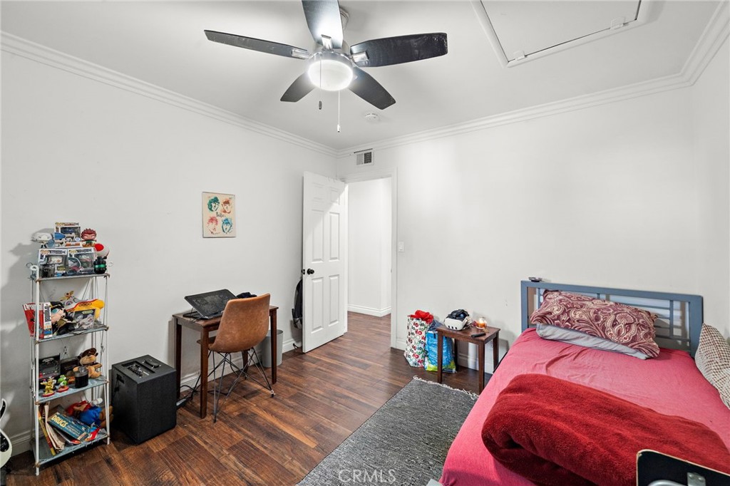 https://media.crmls.org/medias/ac65bed6-2bd1-4cb6-90e8-15a3da96c598.jpg?preset=X-Large