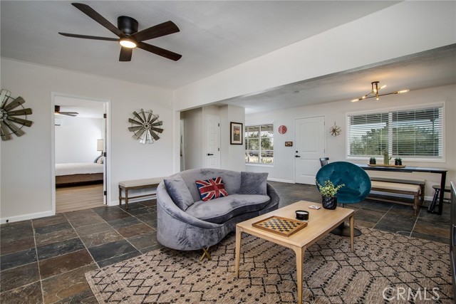 4574 Avenida Del Sol, Joshua Tree CA: https://media.crmls.org/medias/ac66ad64-c490-498b-9229-5c2c4c498ea8.jpg