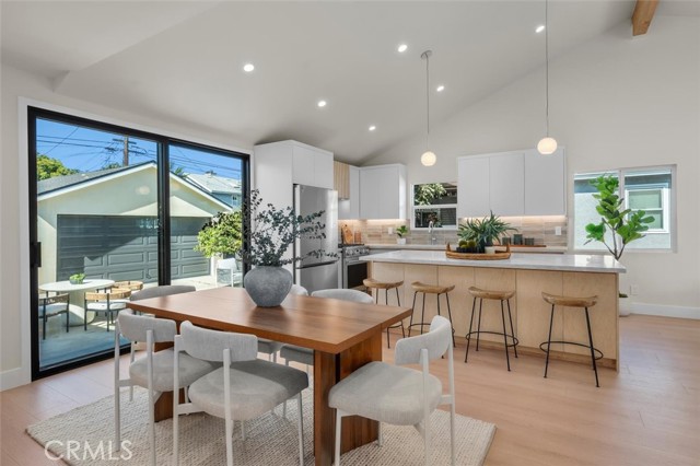 2411 Thomas Avenue, Redondo Beach CA: https://media.crmls.org/medias/ac66d14f-a80d-44a5-a441-e3e11772c81b.jpg