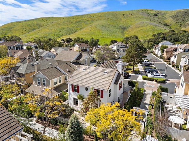 Detail Gallery Image 3 of 58 For 8 Earthen Ct, Ladera Ranch,  CA 92694 - 4 Beds | 2/1 Baths