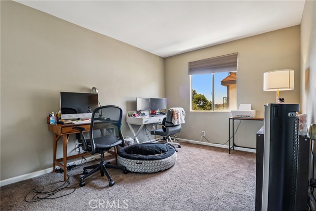 1832 Oak Tree Drive, Los Angeles CA: https://media.crmls.org/medias/ac6753d2-3273-412e-95bb-e44b7eeb6f07.jpg