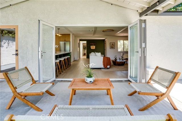 1393 Navarro Avenue, Pasadena CA: https://media.crmls.org/medias/ac68c8fc-a3b3-4e4b-860d-f40b093ef81b.jpg